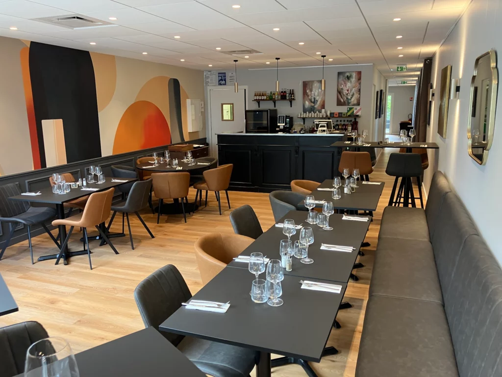 restaurant valence